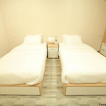Favori Hostel Bangkok Surawong Zewnętrze zdjęcie