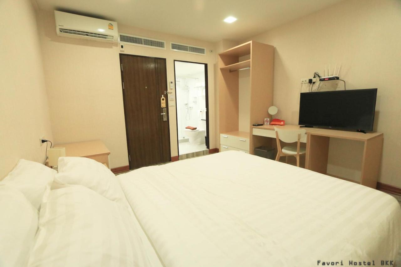 Favori Hostel Bangkok Surawong Zewnętrze zdjęcie