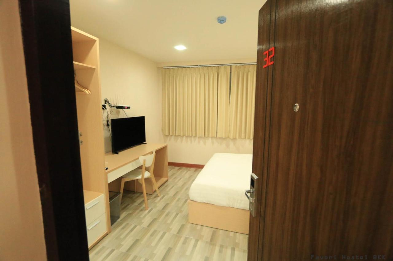 Favori Hostel Bangkok Surawong Zewnętrze zdjęcie