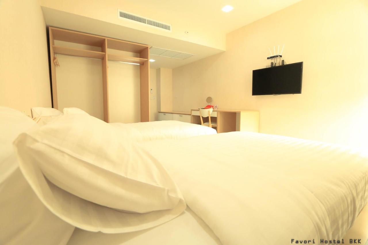 Favori Hostel Bangkok Surawong Zewnętrze zdjęcie