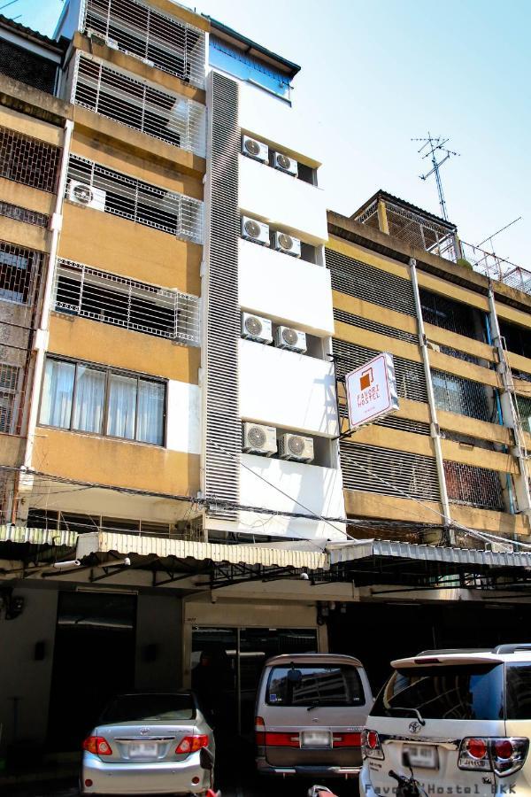 Favori Hostel Bangkok Surawong Zewnętrze zdjęcie